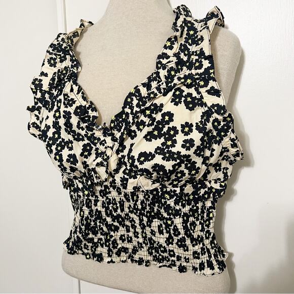 NWT Topshop Smocked Floral Crop Top 8 - Picture 4 of 12